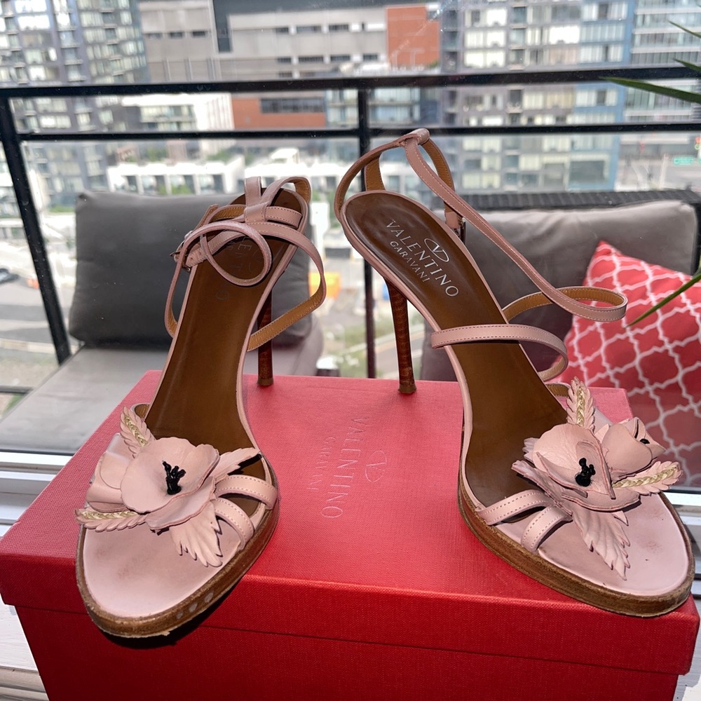 VALENTINO Size 41 - Leather Floral Blush Pink Heels